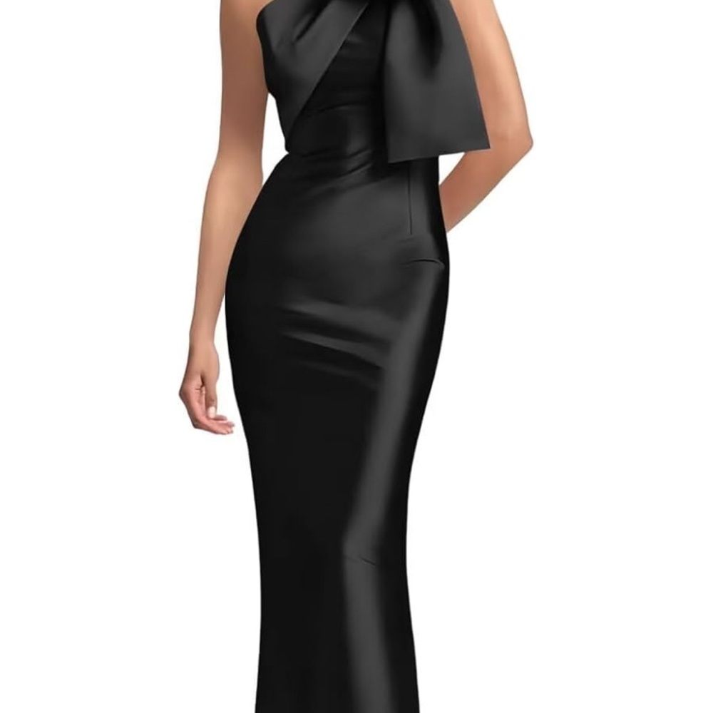 Elegant Black One-Shoulder Dress
